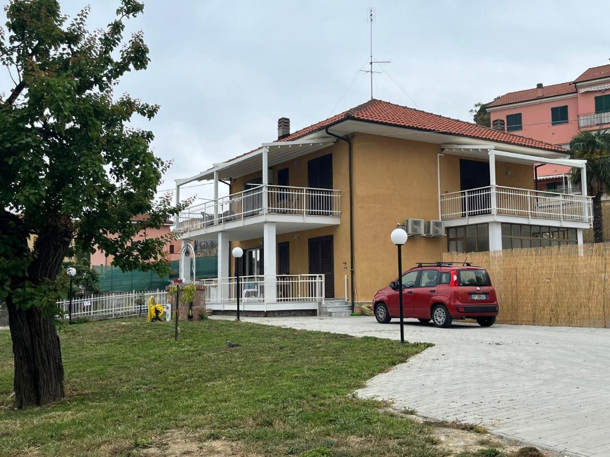 Il Gattino Di Porto - Apt 5 - Bilocale Terrazzo Piscina Imperia Extérieur photo