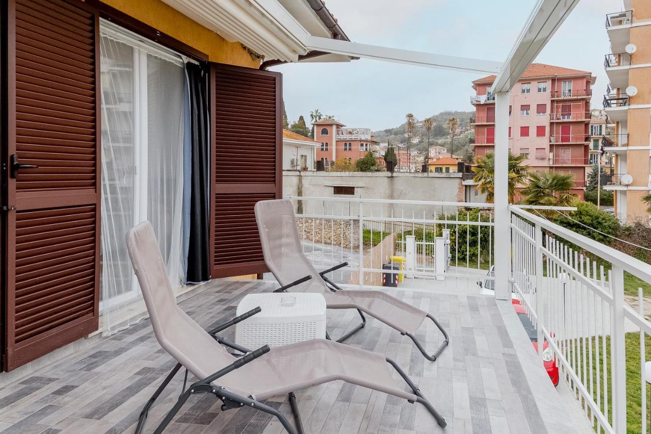 Il Gattino Di Porto - Apt 5 - Bilocale Terrazzo Piscina Imperia Extérieur photo