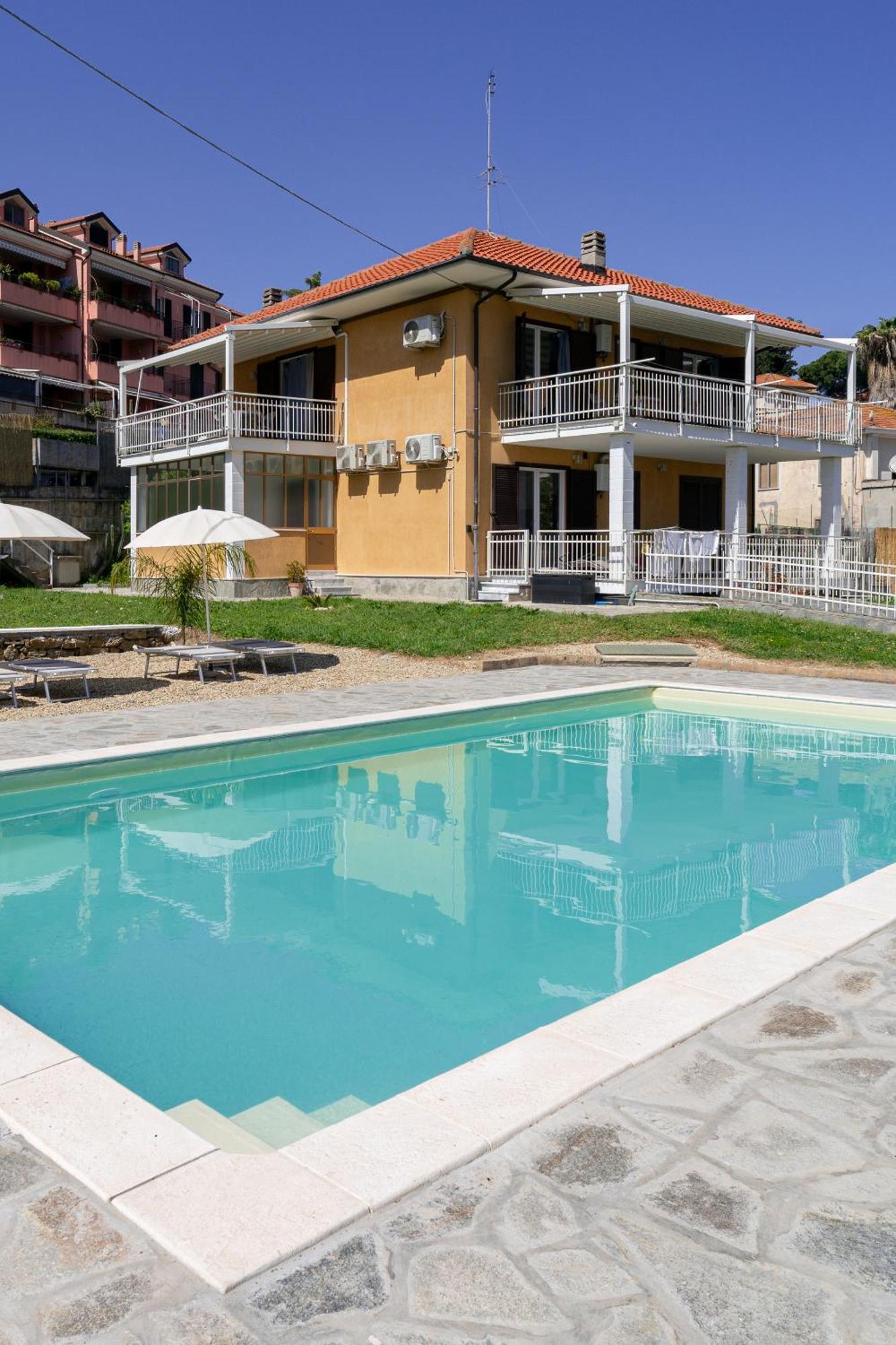 Il Gattino Di Porto - Apt 5 - Bilocale Terrazzo Piscina Imperia Extérieur photo