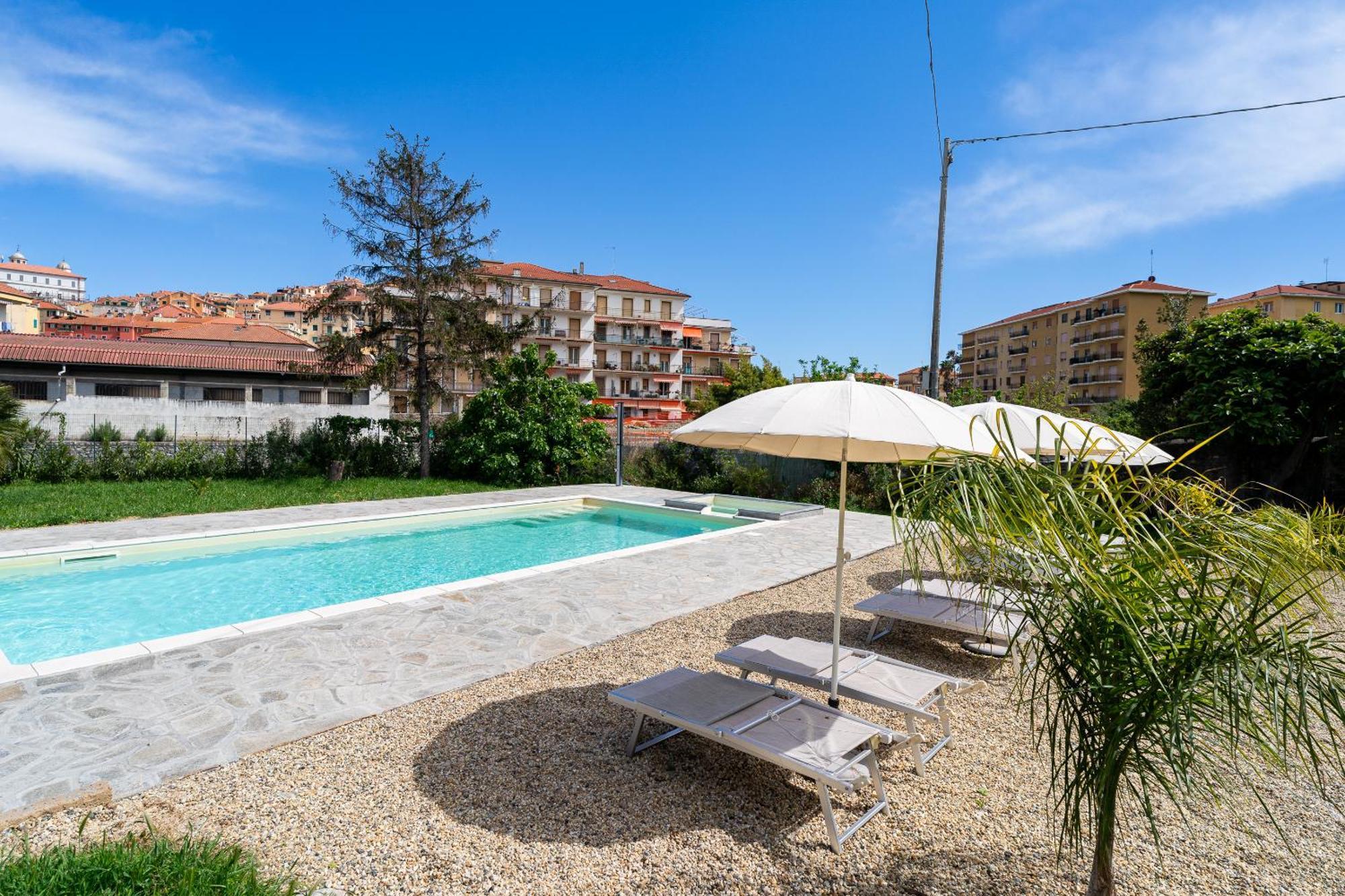 Il Gattino Di Porto - Apt 5 - Bilocale Terrazzo Piscina Imperia Extérieur photo